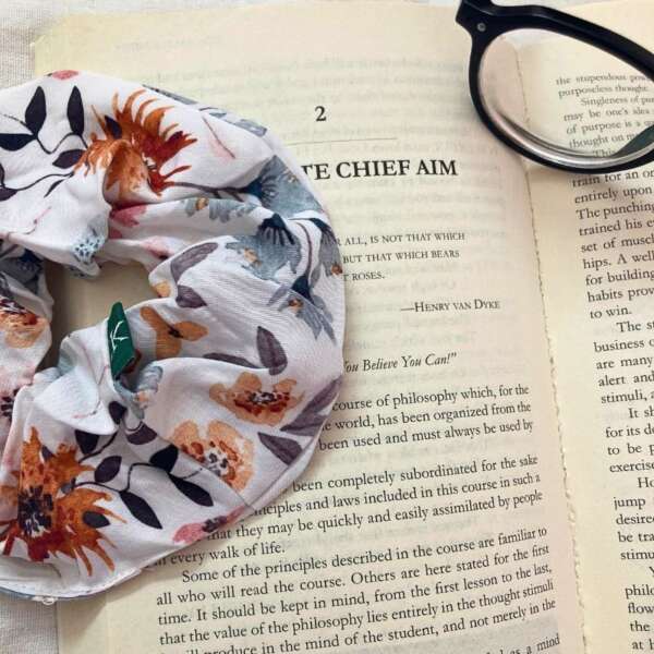 Tiny Floral Printed Scrunchies (Set of 2) - Image 2